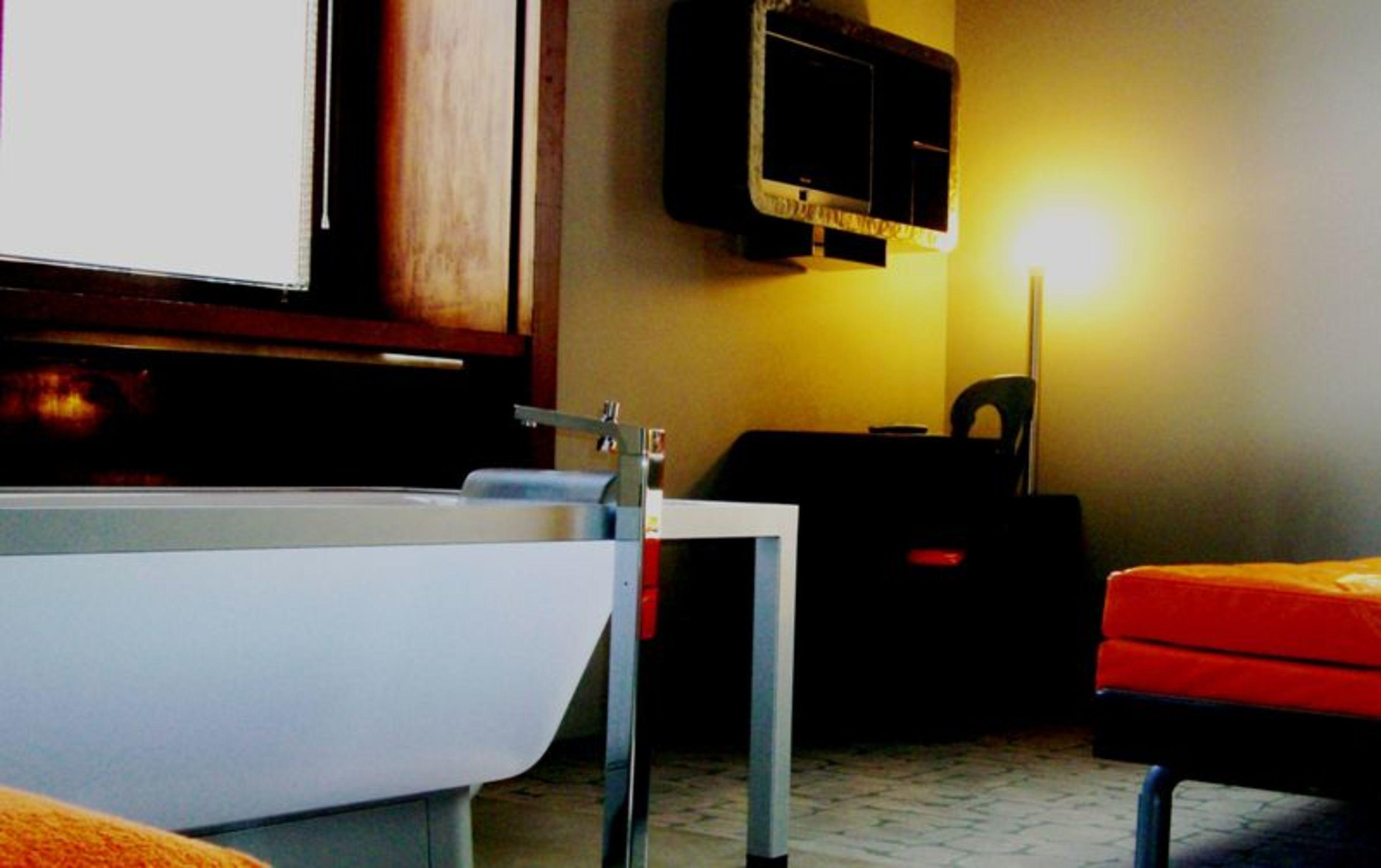 オレンジ ホテル ローマ 部屋 写真